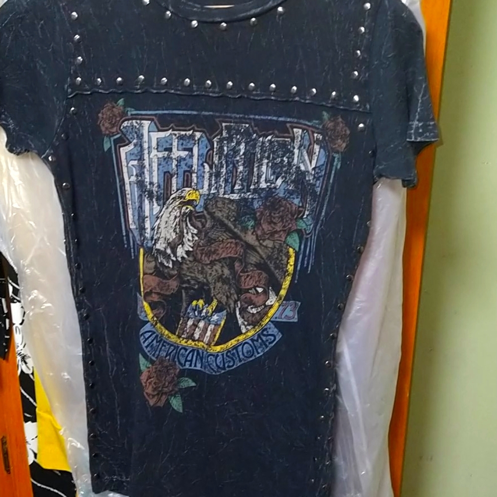Affliction top